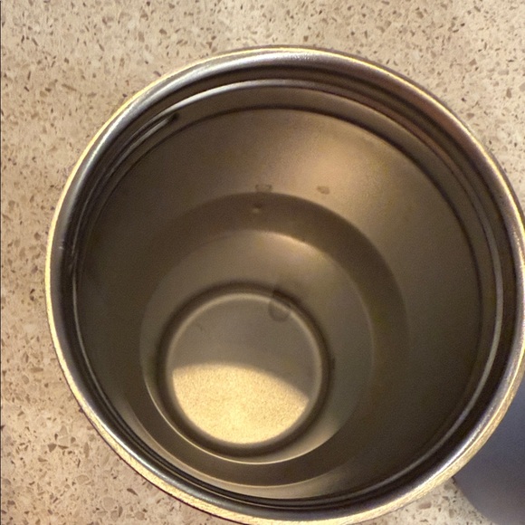 Stanley and Lululemon water bottles - Picture 8 of 8